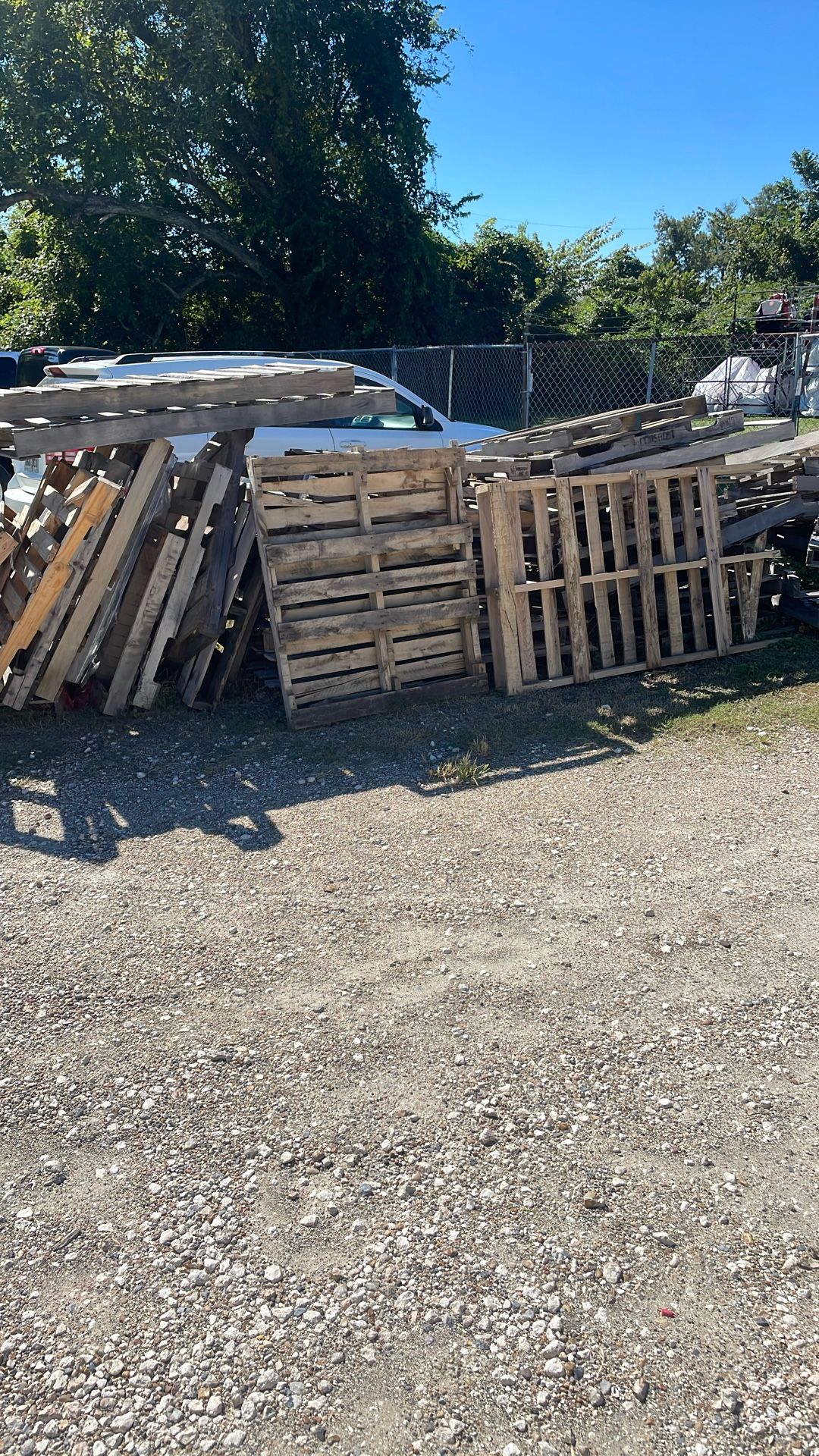 FREE PALLETS 