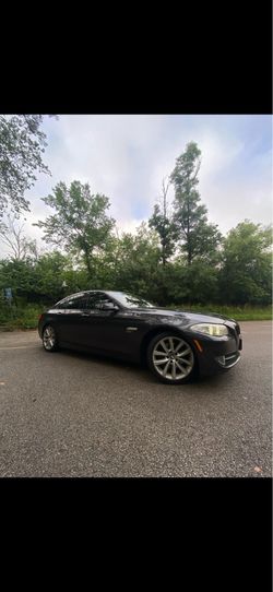 **** 2011 BMW 535i Xdrive ****