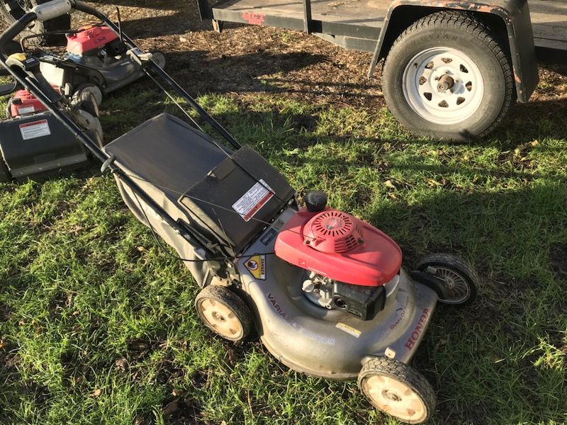 Honda harmony smart drive self propel lawn mower