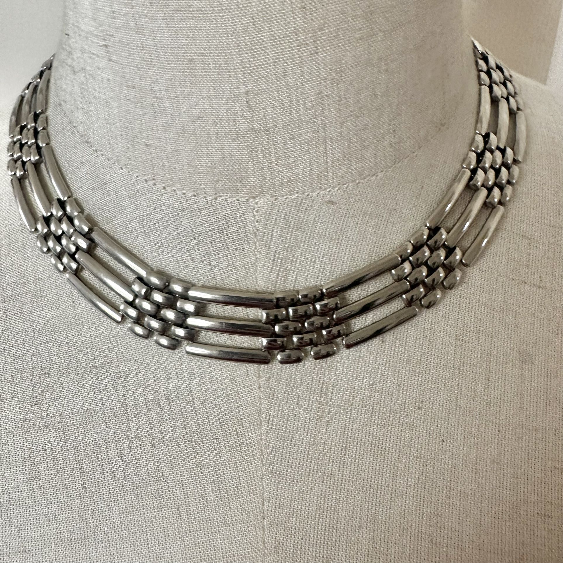 Silver Tone Chain Choker Necklace 