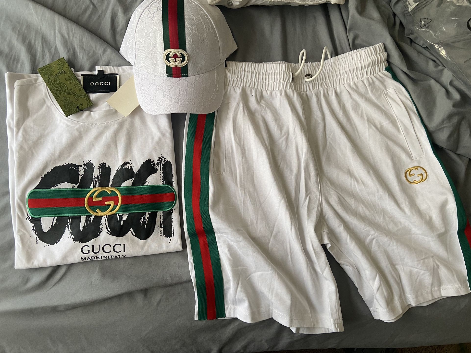 Gucci Shorts Hat And Shirt Set XL