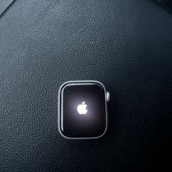 Series 8 Apple Watch 41MM 