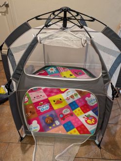 Baby Playpen with Play Mat and Canopy