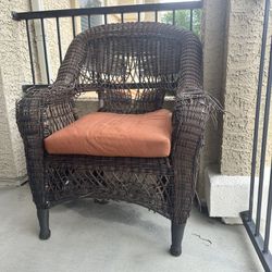Cozy Wicker Patio Chair