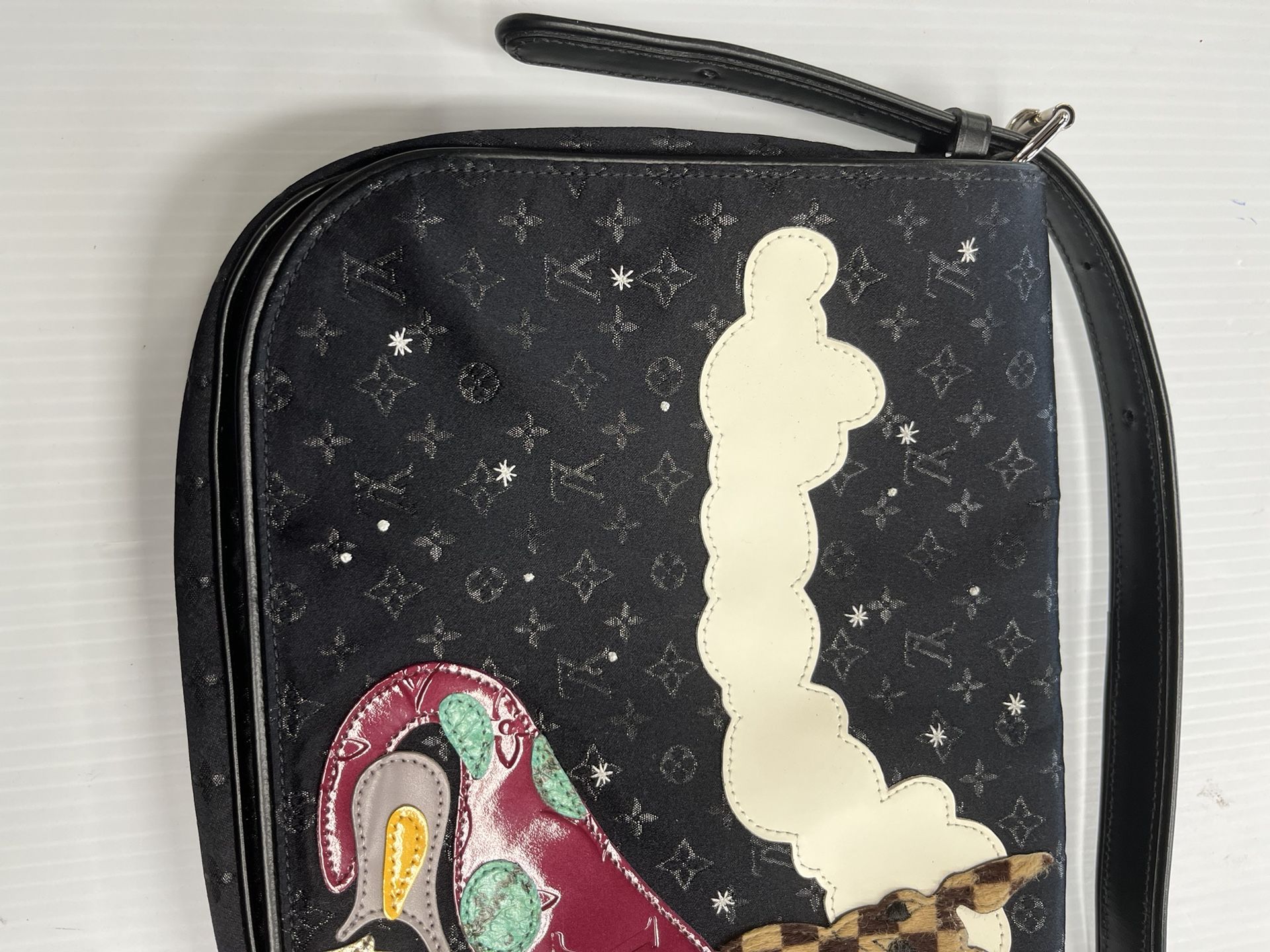 Excellent condition, with dust bag. No box Louis Vuitton Keep All 50 Duffle Bag In great like new  main image 3