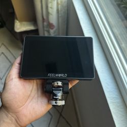 Feelworld F6 Plus with SmallRig Monitor Mount