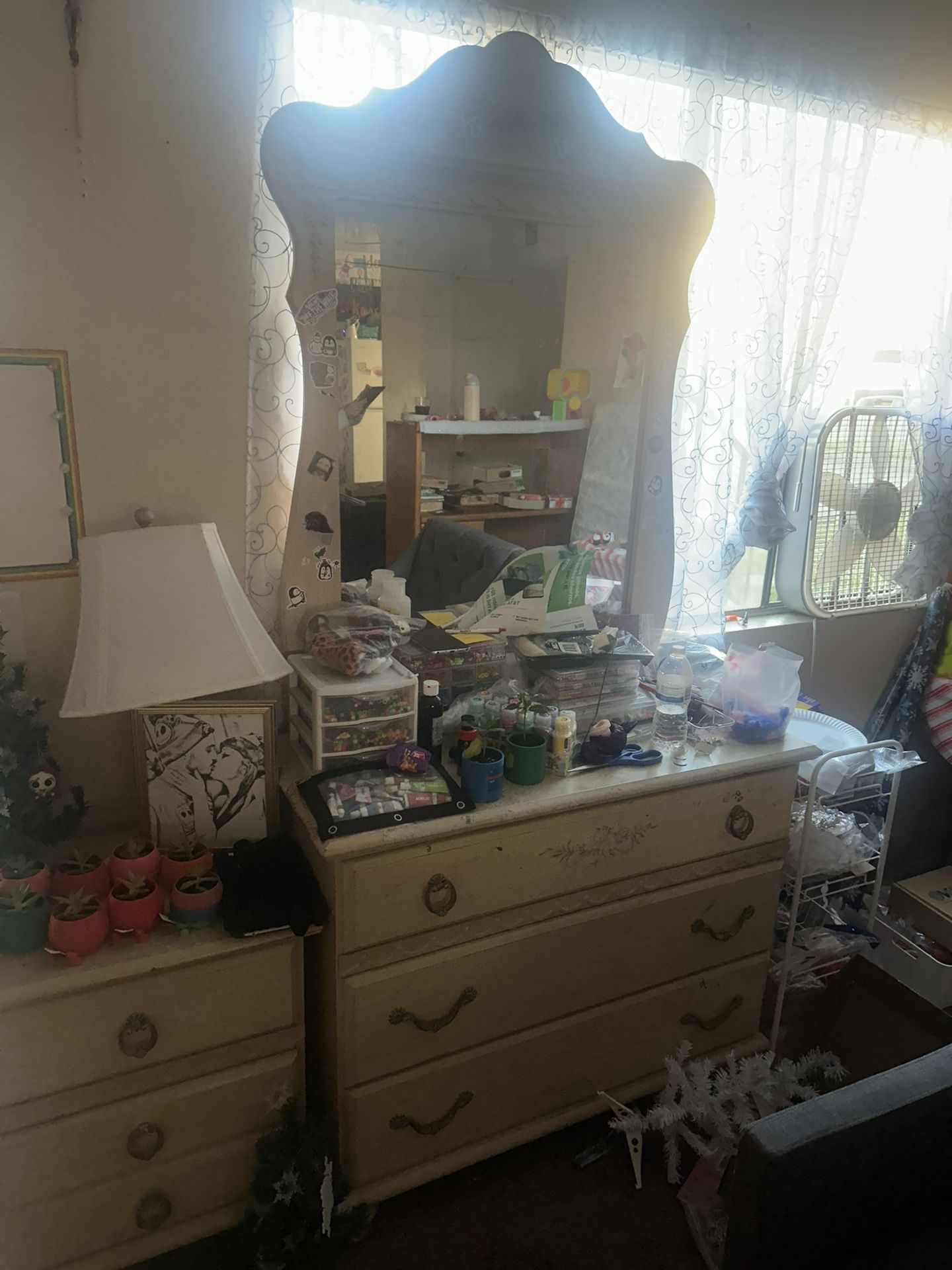 $20 Mirror Dresser With Nightstand 