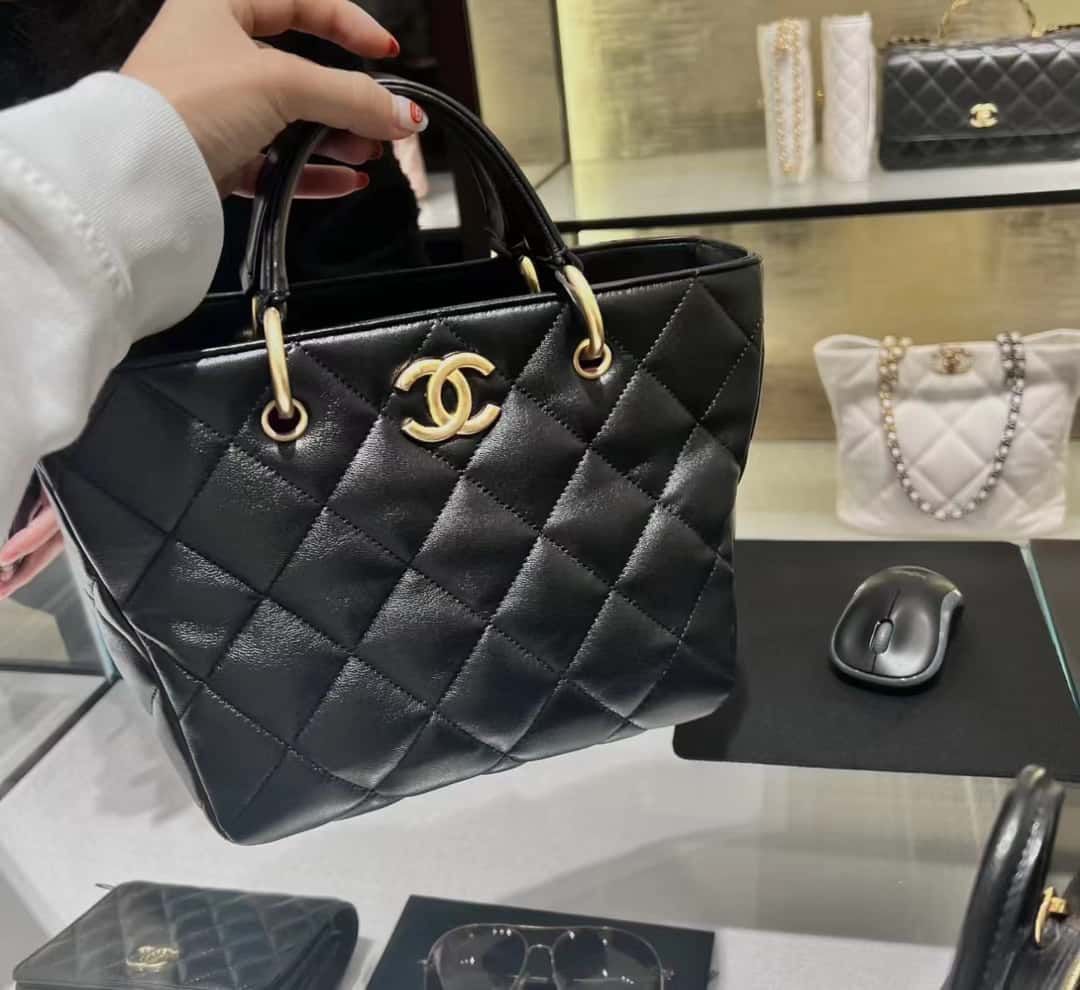 Chanel 23B Tote Bag In Black  