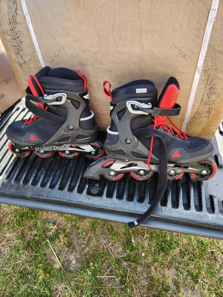ROLLERBLADES USED IN GOOD CONDITIONS 