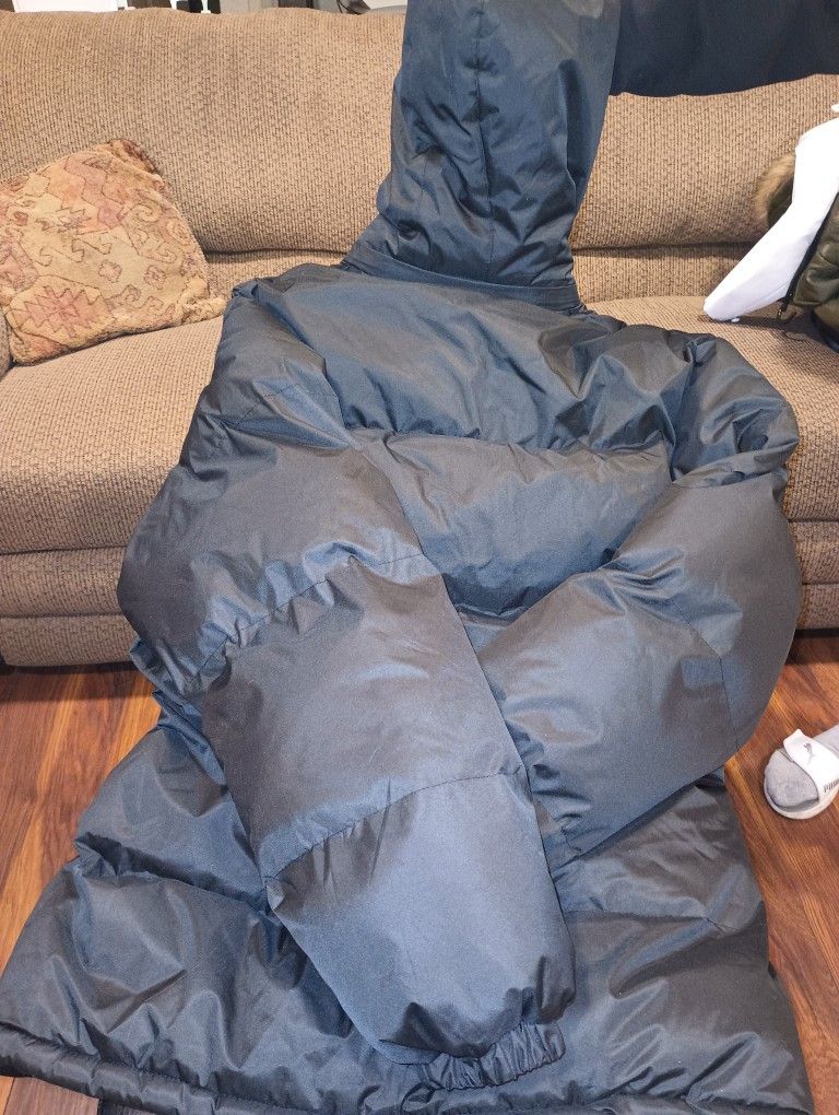 Men's Black Puffy Jacket