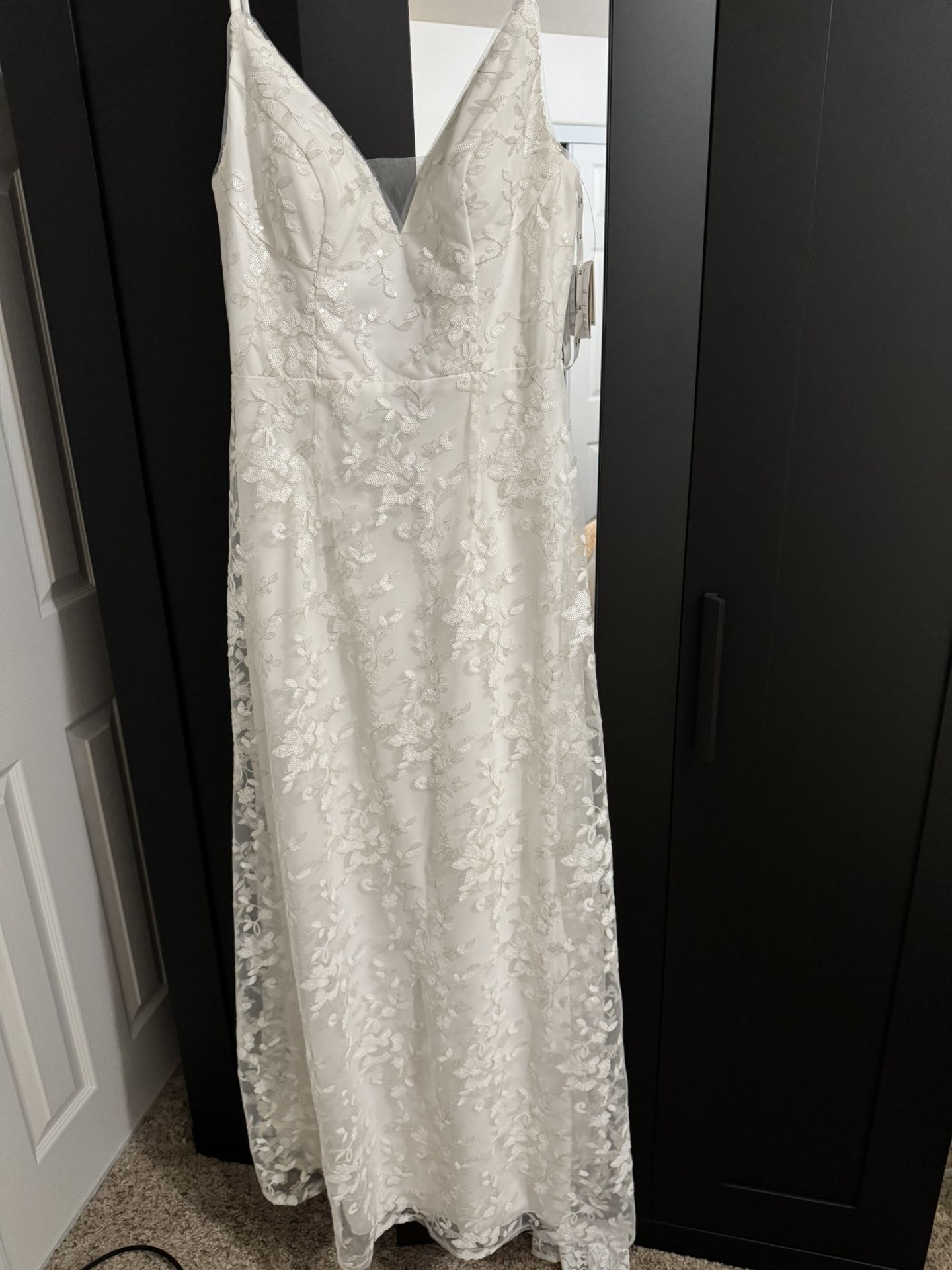 Wedding Dress (New, Never Worn)