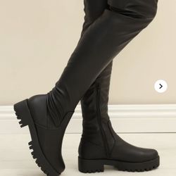 Ladies Woman’s Black Thigh High Sexy Fashion Nova Boots Size 8 1/2 