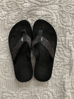 Teva flip Flops Women’s Size 9