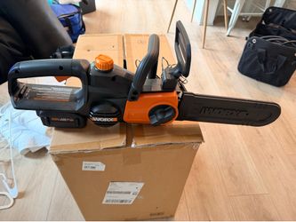 Worx WG322 20V Power Share 10” cordless chainsaw