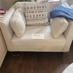 Beautiful, Oversized New Chair