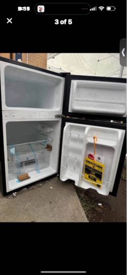 Black Mini Fridge with Top Freezer