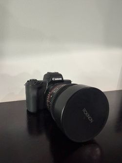 Canon Eos m50 mirrorless camera