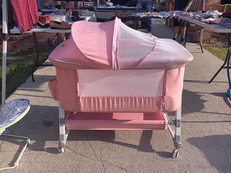 Harppa Baby Bassinet with Canopy