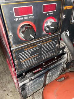 Lincoln power mig 255c W/ two giant tanks negotiable