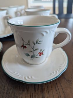 Pfaltzgraff Winterberry 