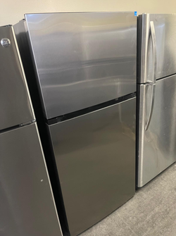 Deal: Element Stainless Top Mount Refrigerator – Ready to go