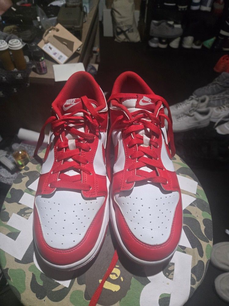 Nike Dunk Low SP St. Johns University Red White CU1727-100 Men's Size 10 Women's Size 11.5 Excellent Condition