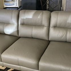 New Top Grain Leather Sofa Couch! Free Delivery 🚚! 