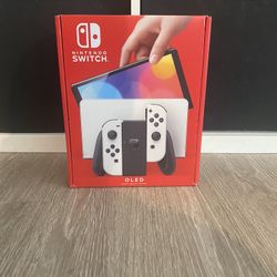 Nintendo Switch OLED Model HEG-001 Handheld Console - 64GB - White IN HAND