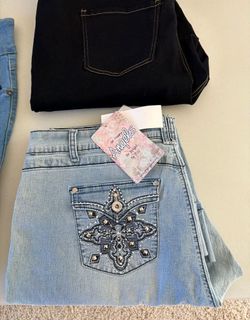 * NEW Women's 22W jean's Capri