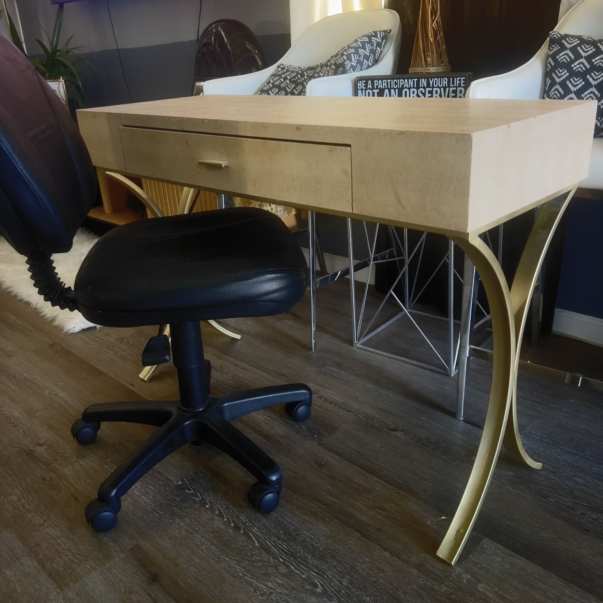 Desk/chair ESCRITORIO Y SILLA