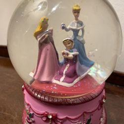 Disney Cinderella Music Chrismas Globe- Chimes "We Wish You a Merry X-Max"- RARE.  Condition is pre owned and is overall in solid and respectable shap