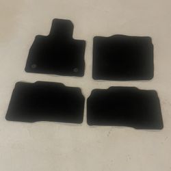 Explorer 2021/2026 4pc Carpeted Floor Mats OEM
