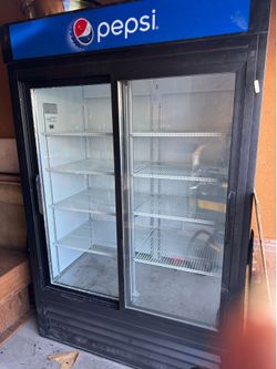 Commercial Grade Double Door Beverage Drink Cooler Refrigerator