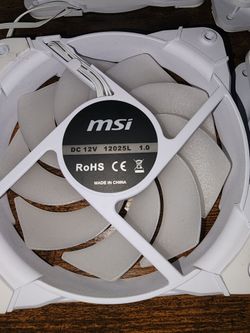 MSI 12025L 120mm white ARGB PWM computer case fan