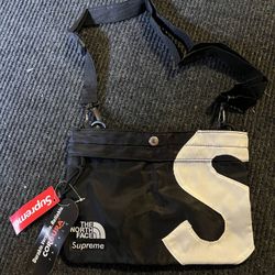 Supreme X the north face S shoulder bag