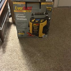 EVERSTART JUMP BOX