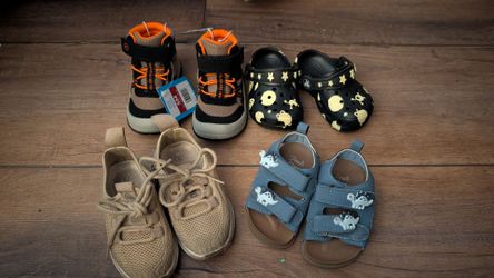 Toddler shoes $1 each