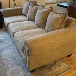 Clean, Comfy 3-cushion Sofa 