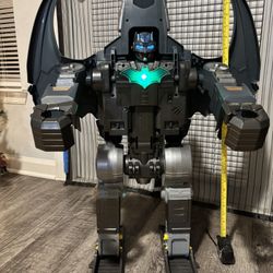 Ultimate Batman: 30-Inch Transforming Mech & Iconic Vehicles