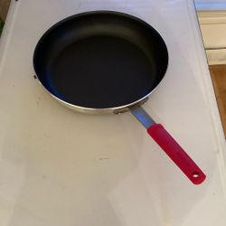 Tramontina pan 14” Used