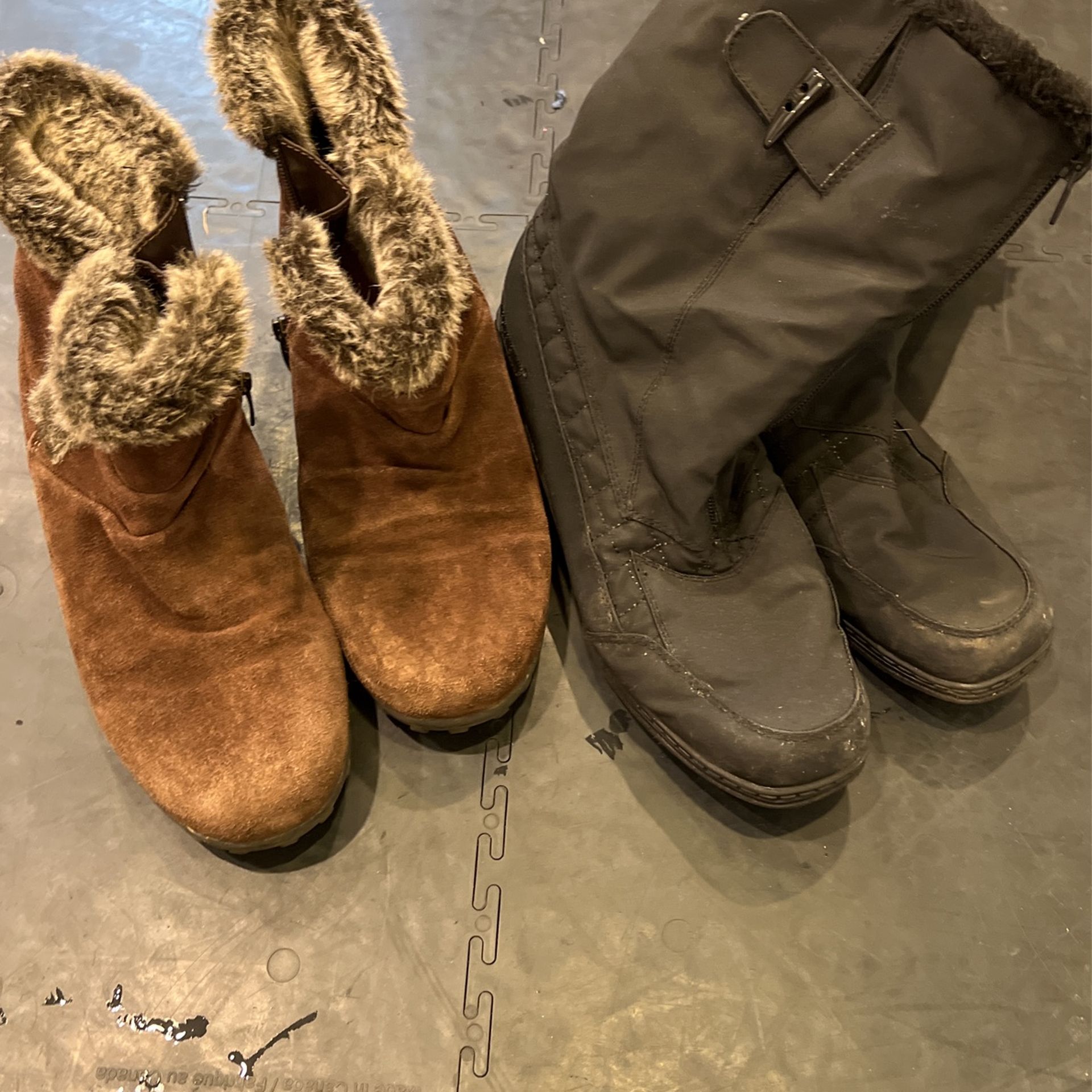 Two pairs of women’s size 9 winter boots