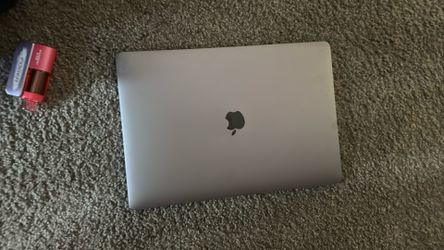 Macbook Pro 15 Inch 2018