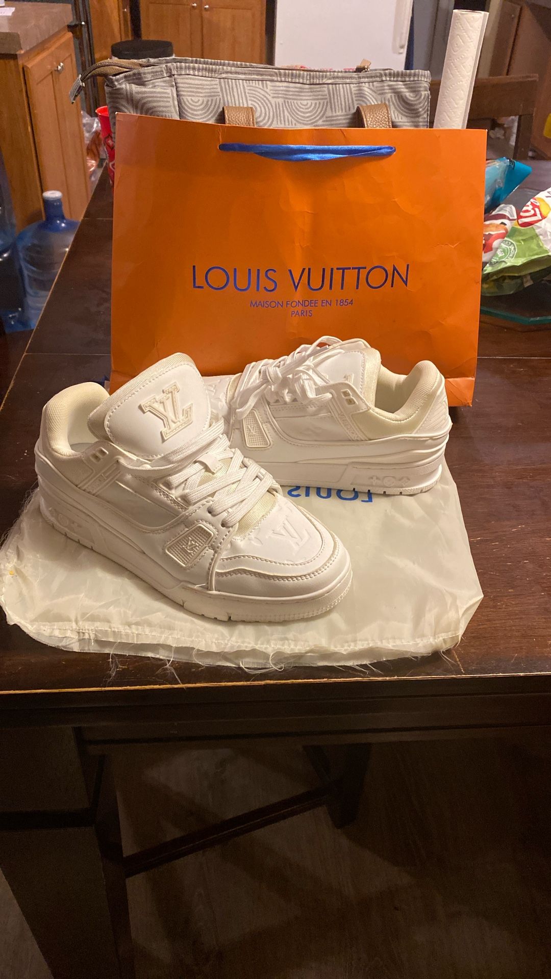 LOUIS VUITTON
