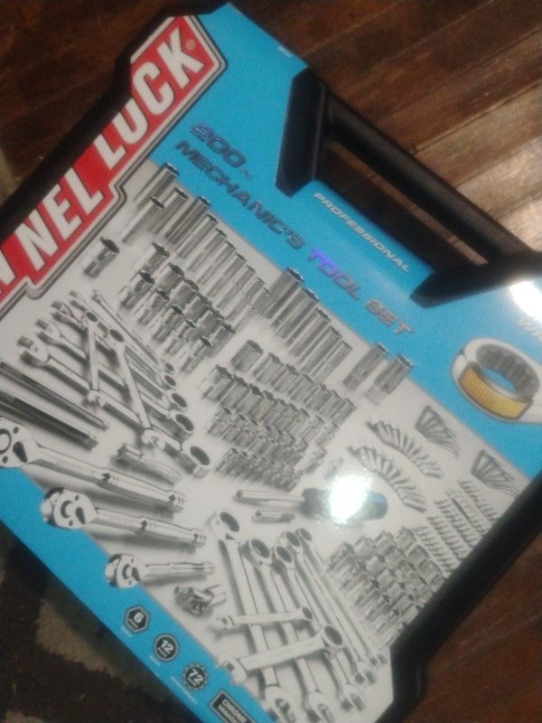 Channel Lock 200pc Mechanic tool set Plus Stanley Jump Starter 