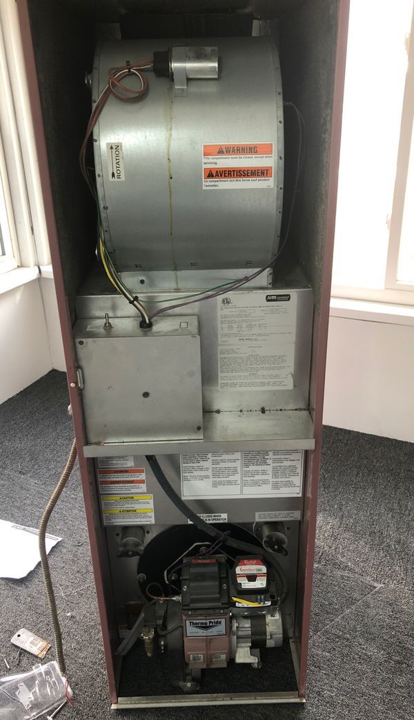 Mobile home oil furnace in very good condition for Sale in Marlborough