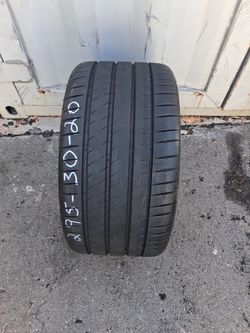 (1) 295/30/20 MICHELIN PILOT SPORT 4S LIFE: 80%