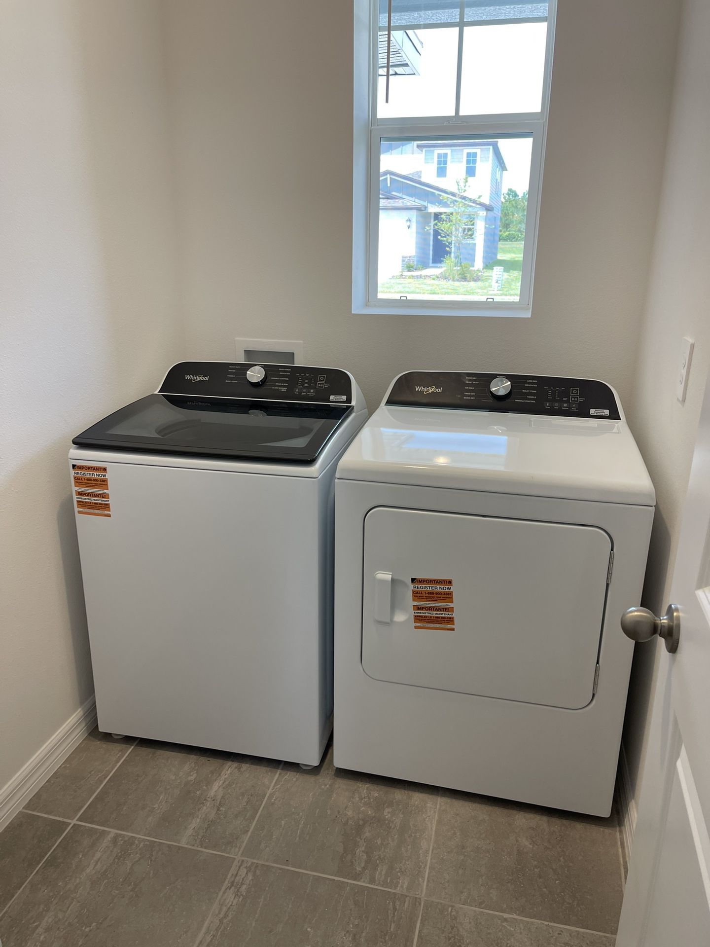 Whirlpool Washer + Dryer Set 