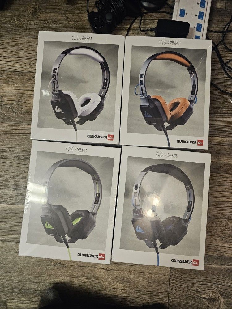 QS-1 studio Headphones