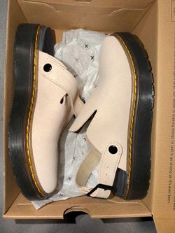 Dr. Martens Carlson clog