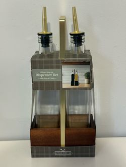 Rae Dunn Set de dispensadores con base de madera ( OIL and VINEGAR) NUEVO